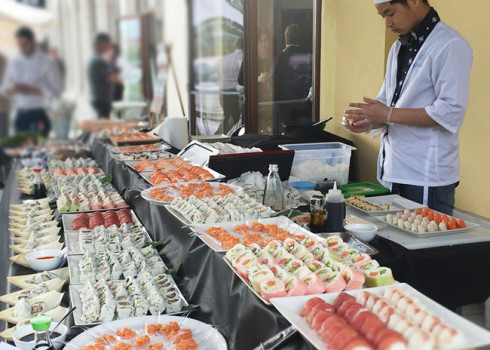 Servizio catering – sushi, sashimi, fingerfood per eventi e feste